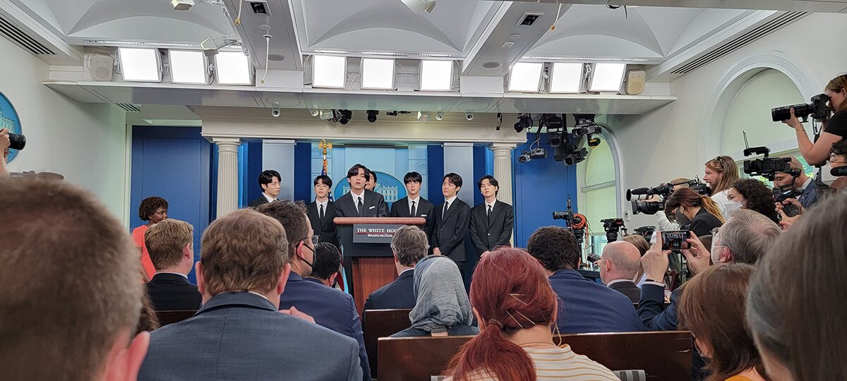BTS-Members-At-The-White-House-To-Highlight-Anti-Asian-Hate-Crimes,-worldforumlive.jpg