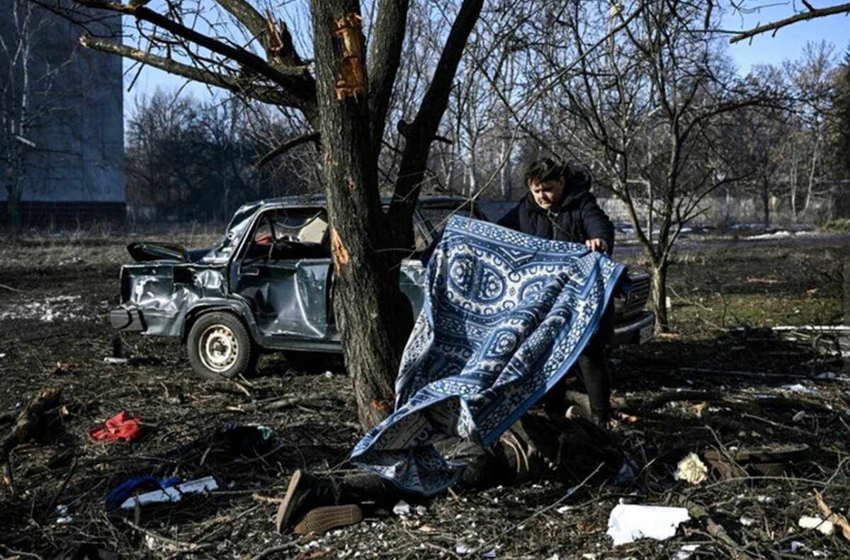 Russian-Military-Invasion-Of-Ukraine,-Air-Strike-In-Ukraine's-Kharkiv,-Graphic-Pictures.-world...jpg